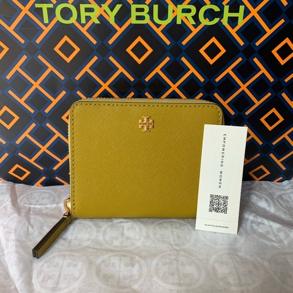 Tory Burch Handbags - Tory Burch Emerson Medium Wallet Island Palm Gold Green